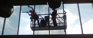 sky service : jasa pembersih kaca gedung daerah khusus ibukota jakarta